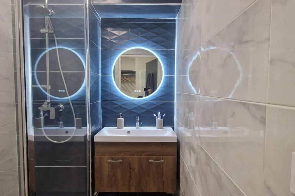 לורדה Lourde Center Apartment 3 Bed With Parking מראה חיצוני תמונה